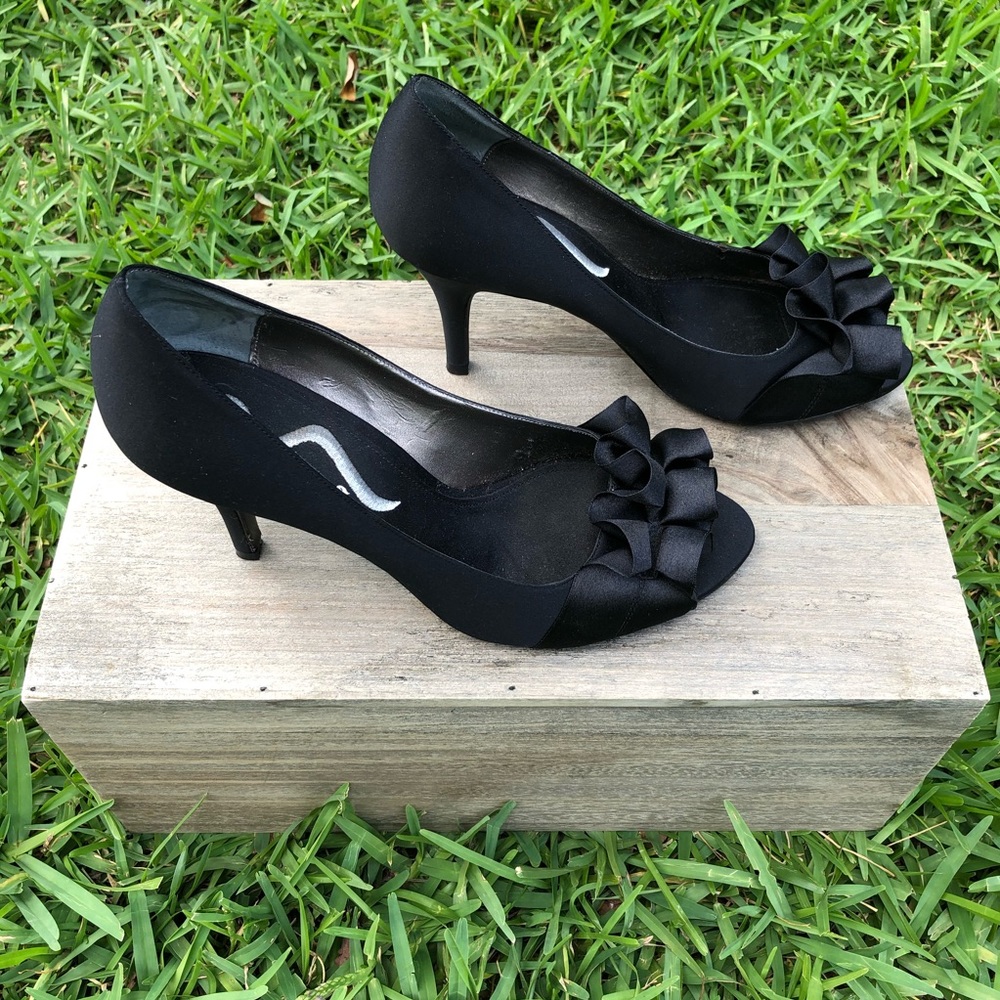 Nina Satin Ruffle Peep Toe Pumps-Size 8